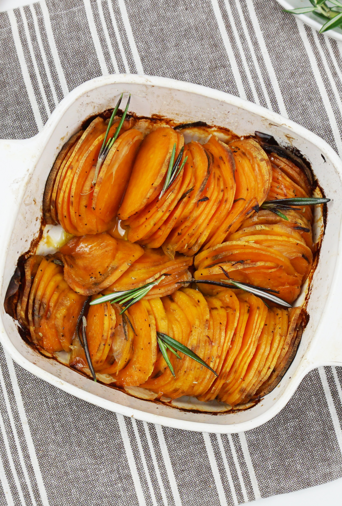 Roasted hasselback sweet potatoes | Bijoux & Bits
