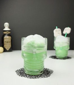 Polyjuice potion cocktail from @bijouxandbits