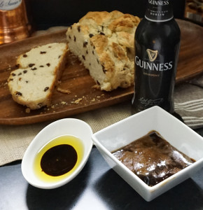 Guinness sauce recipe from @bijouxandbits #guinness #stpatricksday #reduction