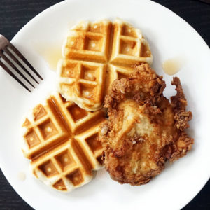 Easy buttermilk fried chicken and waffles from @bijouxandbits